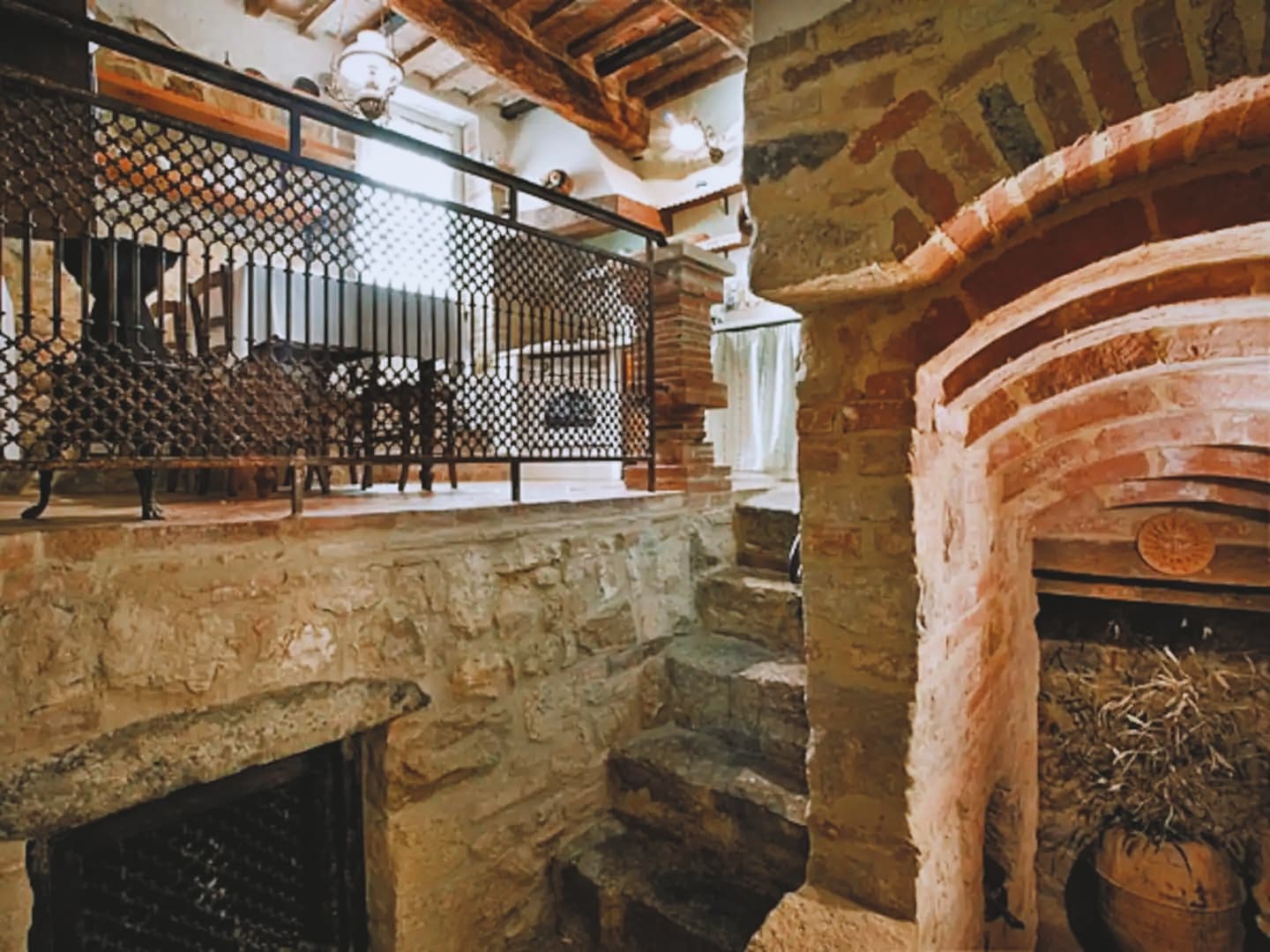 Tuscany Medieval Vibe