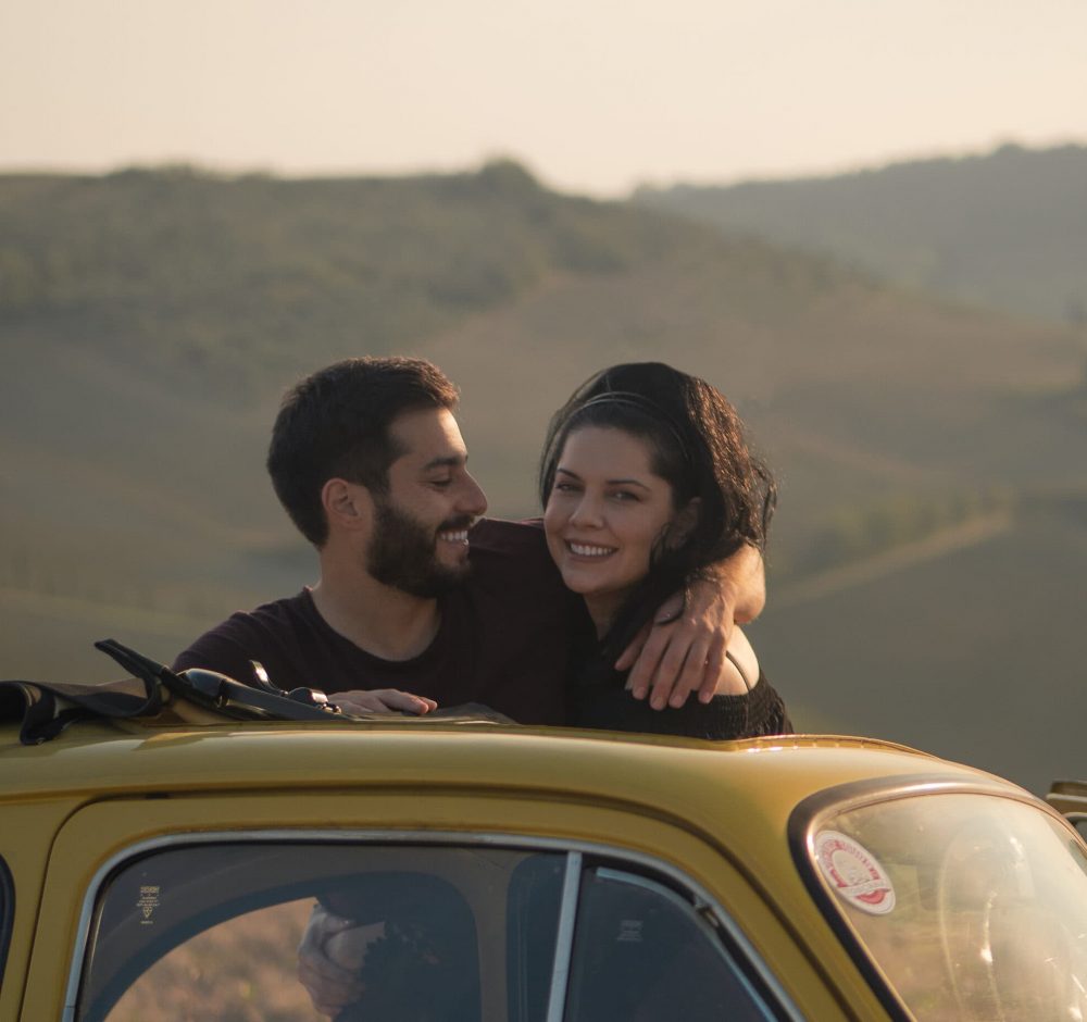 Borgo di Sotto Toscana Montefollonico Vintage Cinquecento Hosts