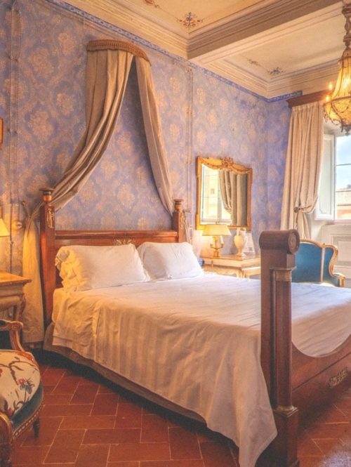 Celestiale Tuscany Montepulciano Palazzo Suite Bed